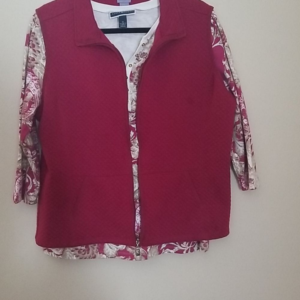KAREN SCOTT TOP WITH VEST